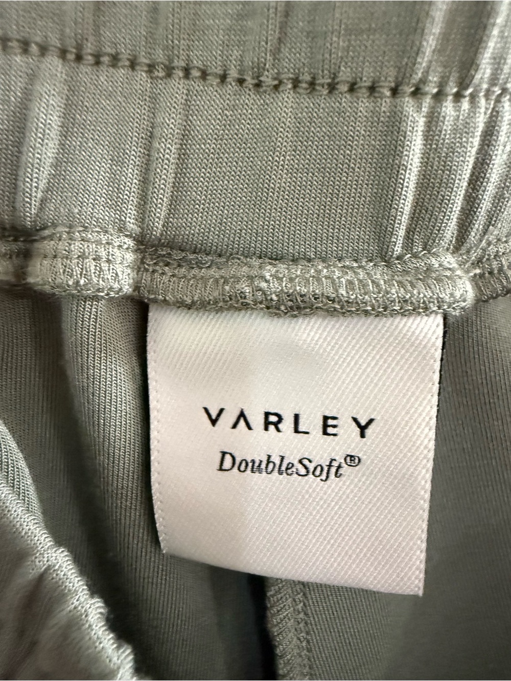 Varley Ollie High-Rise Short 3.5'' + Loretta Half-Zip Sleeveless Sweat top - Picture 10 of 12